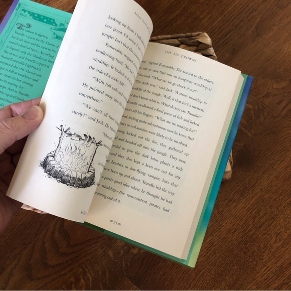 The Six Crowns: The Ice Gate of Spyre, hardback book - Picture 4 of 6